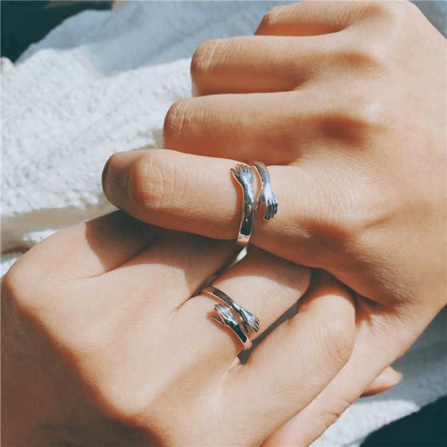 Adjustable Hug Ring